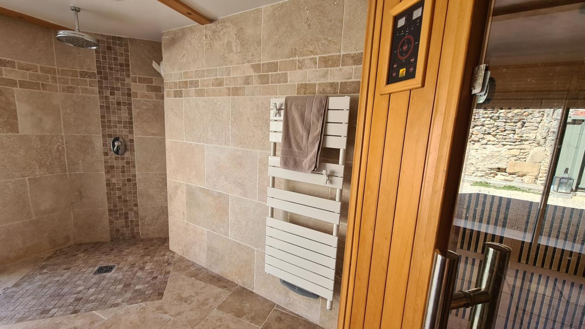 Gite Le Caprice Spa & Sauna Génissieux Buitenkant foto